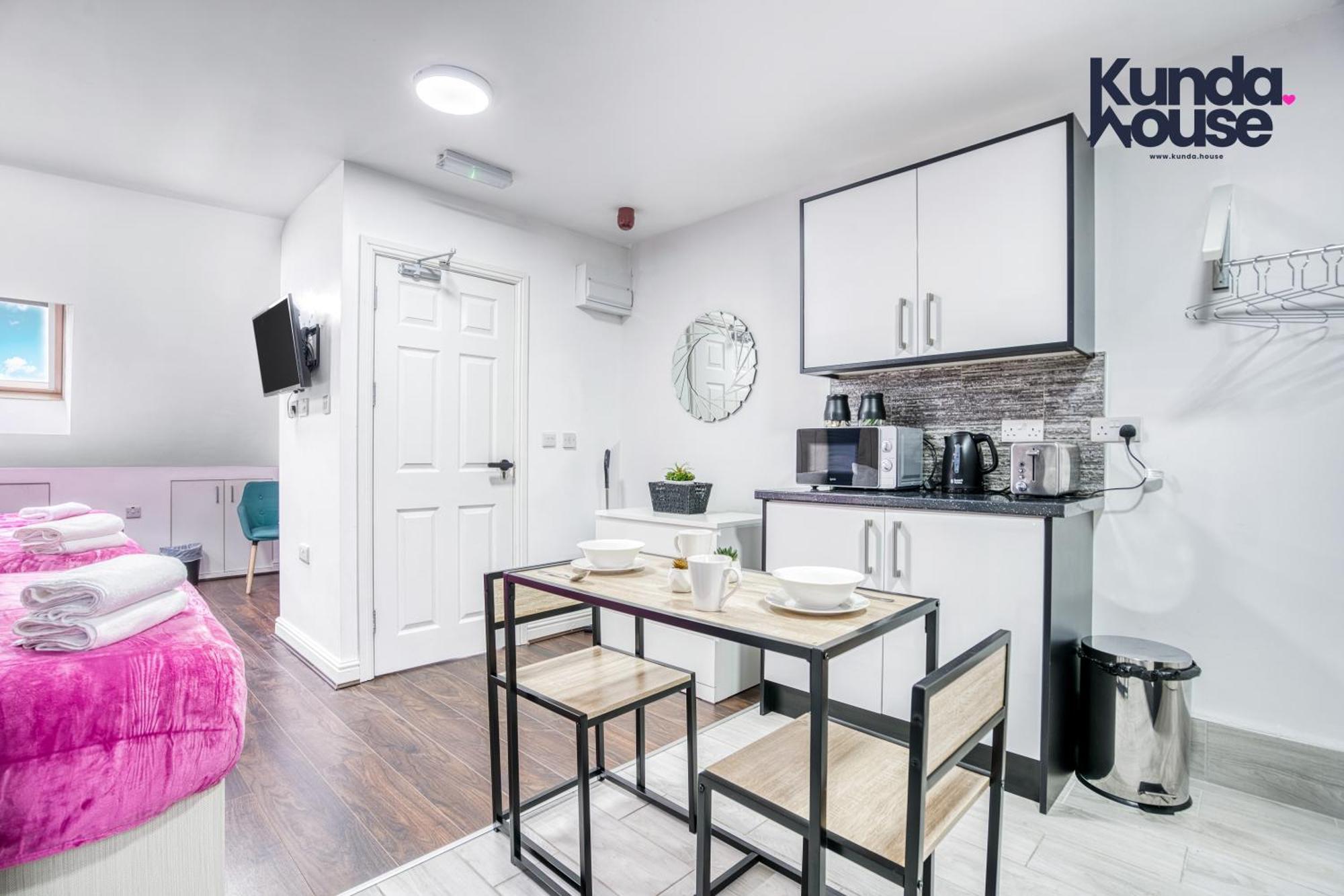 Cosy Apartments - City Living Made Elegant - Birmingham Buitenkant foto